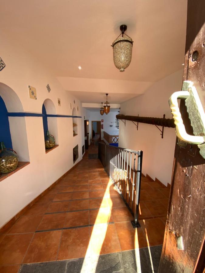 Hotel Rural La Posada De Las Cigueenas Jerez De Los Caballeros Exterior photo