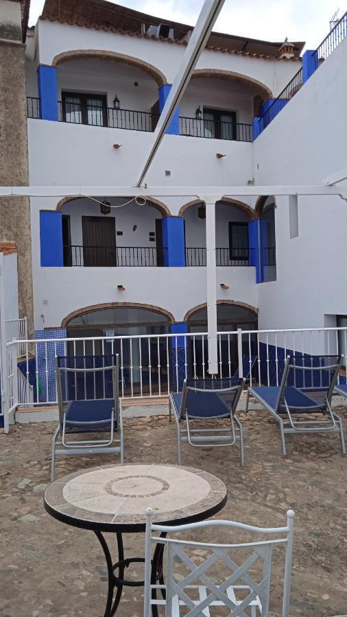 Hotel Rural La Posada De Las Cigueenas Jerez De Los Caballeros Exterior photo