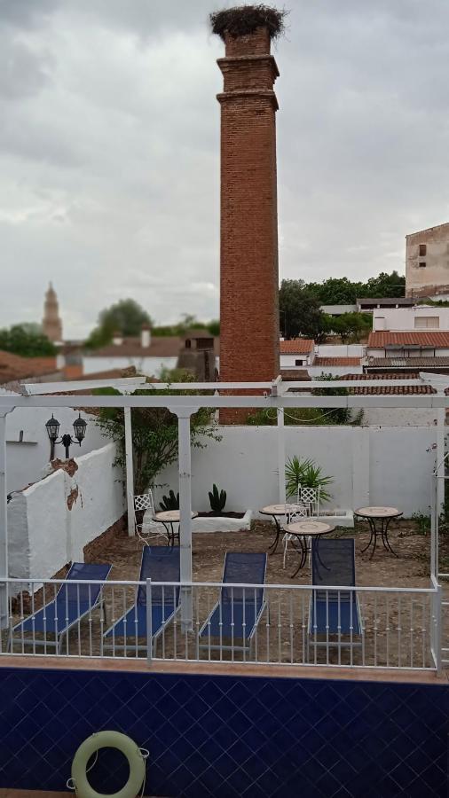 Hotel Rural La Posada De Las Cigueenas Jerez De Los Caballeros Exterior photo